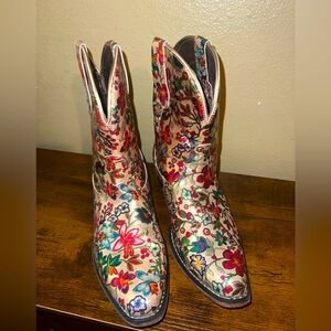 ROPER WOMEN'S INGRID FLORAL WESTERN BOOTIES - SNIP TOE